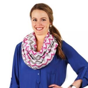 Itzy Ritzy Infinity Breastfeeding Scarf Pink Chevron Nursing